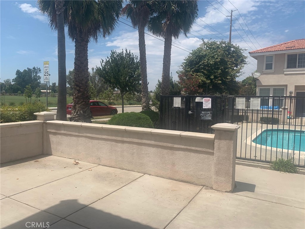 15447 Pomona Rincon Road, Unit 634 Chino Hills, CA 91709 - Photo 2 of 10 courtyard
