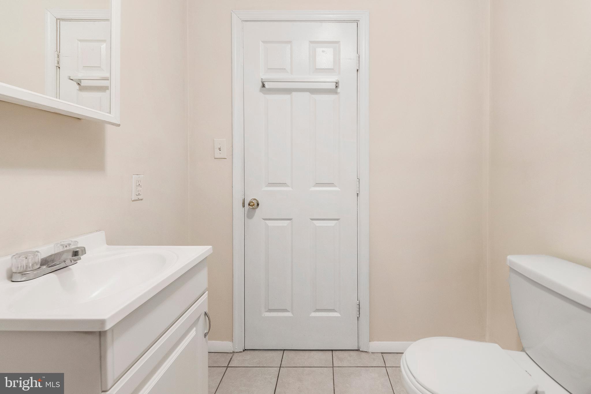 1933 Christian Street, Unit 24 Philadelphia, PA 19146 - Photo 7 of 8