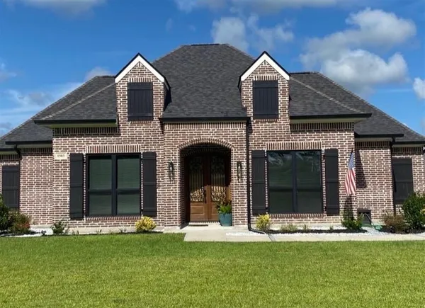 $450,000 | 1503 North Wallace Pointe Drive, Lake Charles, LA 70611