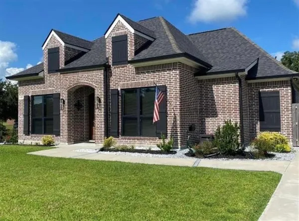 $450,000 | 1503 North Wallace Pointe Drive, Lake Charles, LA 70611