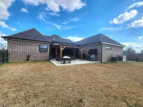 $450,000 | 1503 North Wallace Pointe Drive, Lake Charles, LA 70611