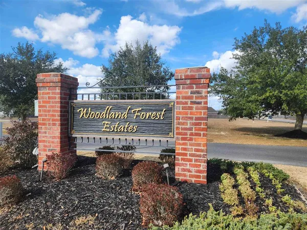 $450,000 | 1503 North Wallace Pointe Drive, Lake Charles, LA 70611