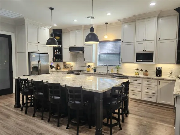 $450,000 | 1503 North Wallace Pointe Drive, Lake Charles, LA 70611