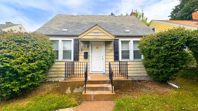 $259,000 | 2612 89th Place, Evergreen Park, IL 60805