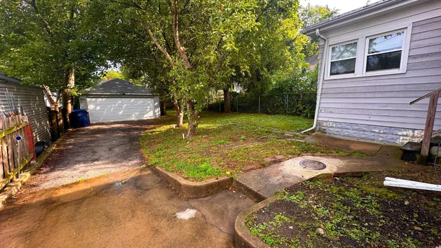 $259,000 | 2612 89th Place, Evergreen Park, IL 60805