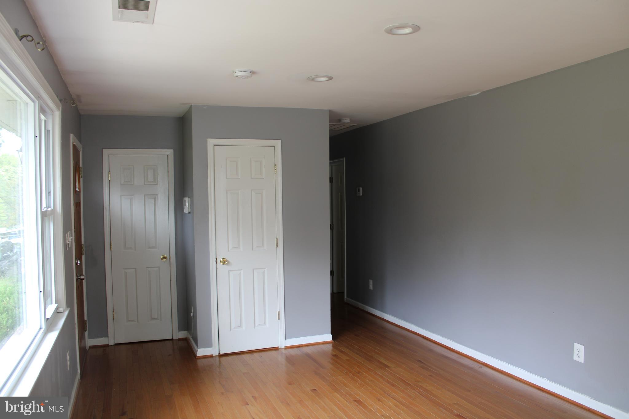 19115 Wayne Drive Triangle, VA 22172 - Photo 8 of 42