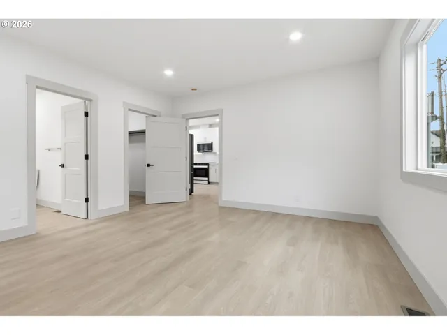 $999,900 | 437 Northeast Fargo Street, Portland, OR 97212