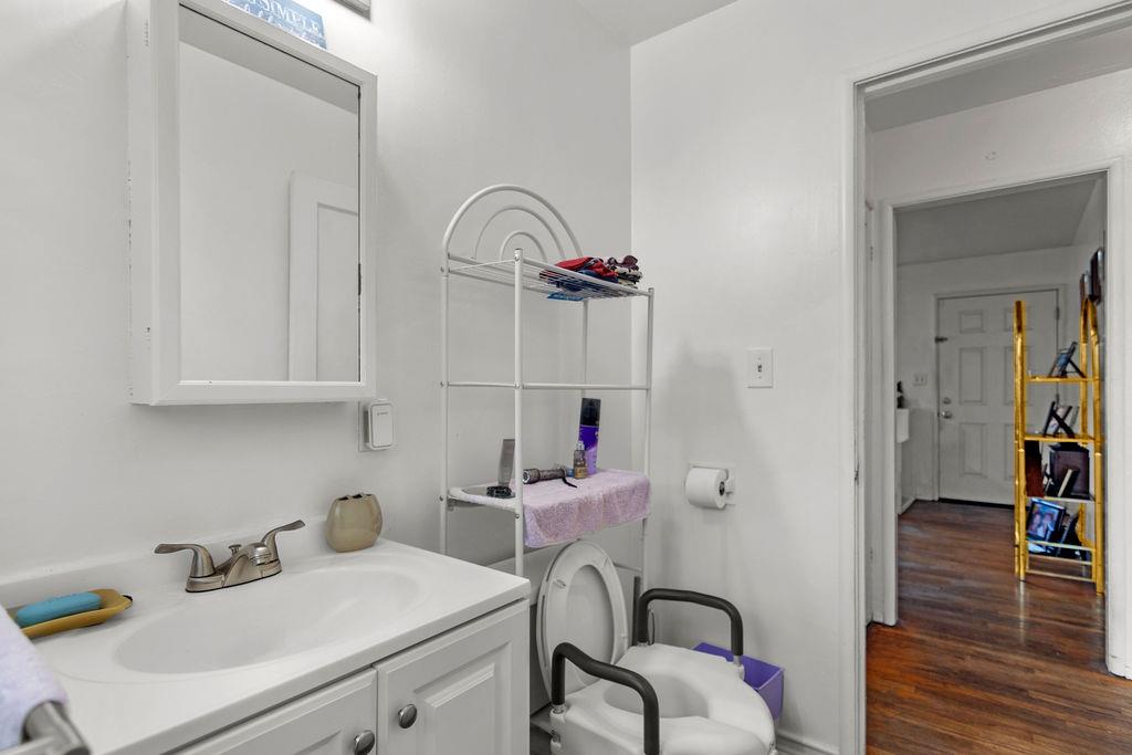 39 West Ingram Street Stockton, CA 95204 - Photo 16 of 26