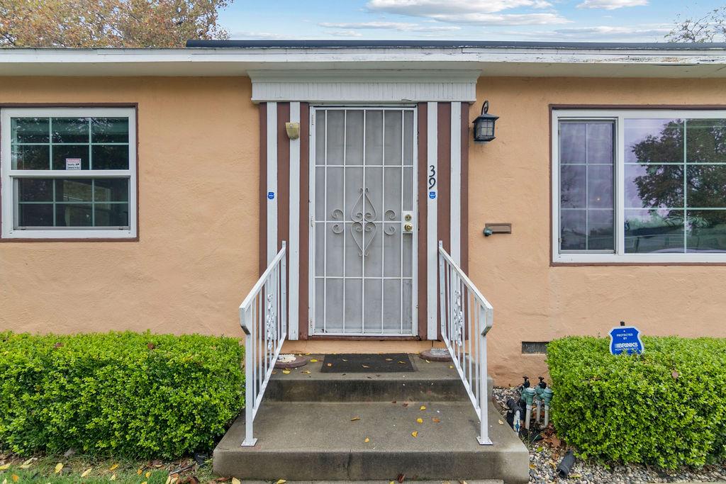 39 West Ingram Street Stockton, CA 95204 - Photo 4 of 26