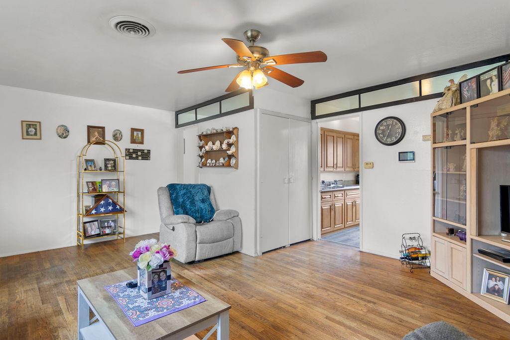 39 West Ingram Street Stockton, CA 95204 - Photo 8 of 26