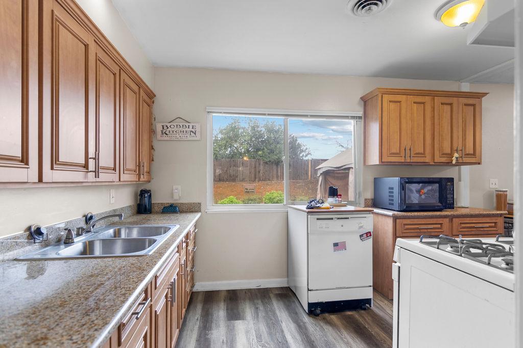 39 West Ingram Street Stockton, CA 95204 - Photo 10 of 26