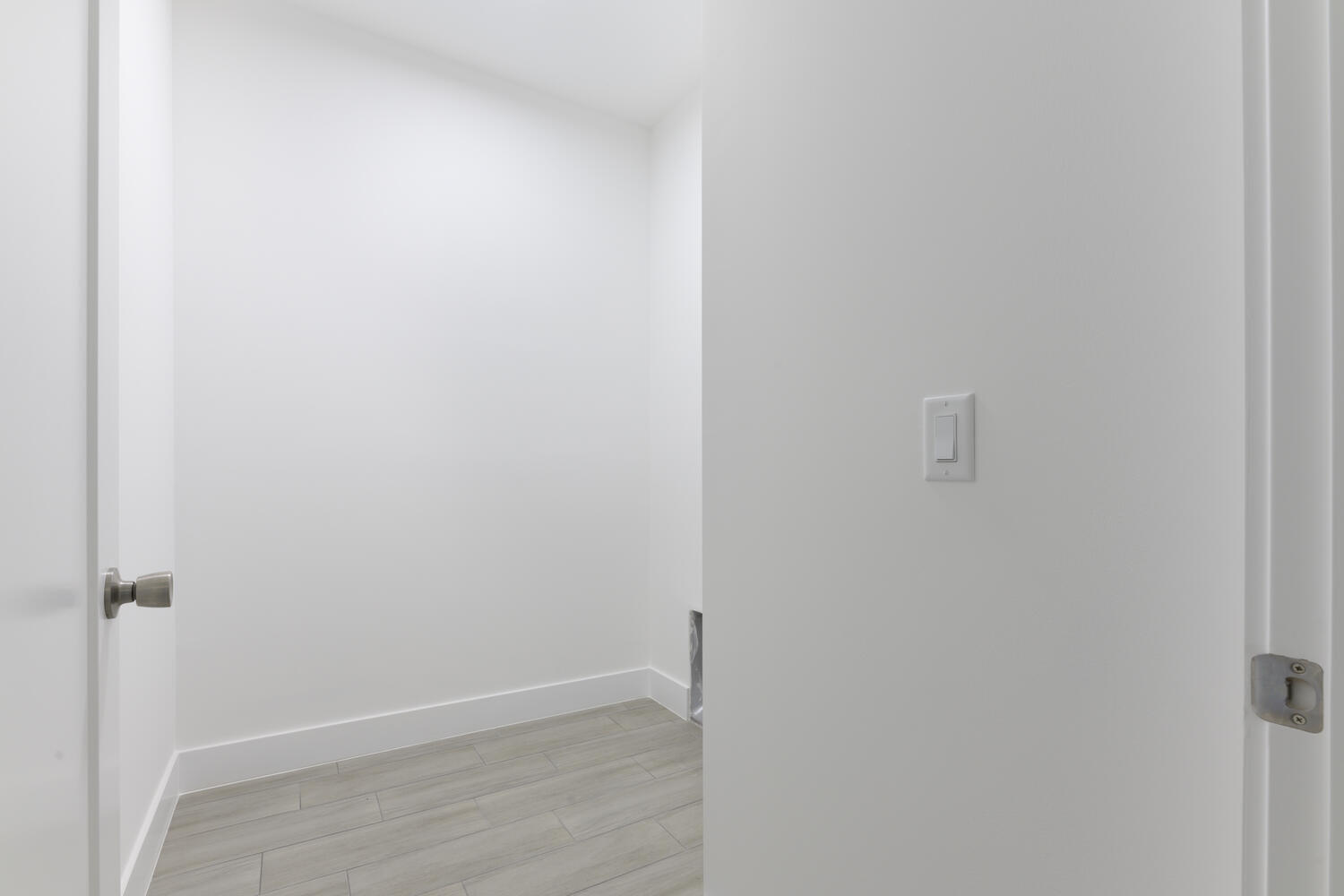 18058 Limestone Creek Road Jupiter, FL 33458 - Photo 20 of 30 a view of a small space