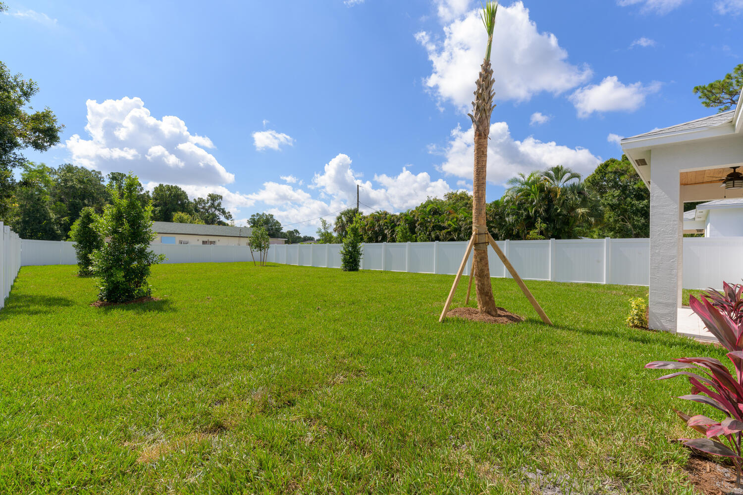 18058 Limestone Creek Road Jupiter, FL 33458 - Photo 28 of 30 a view of backyard with green space