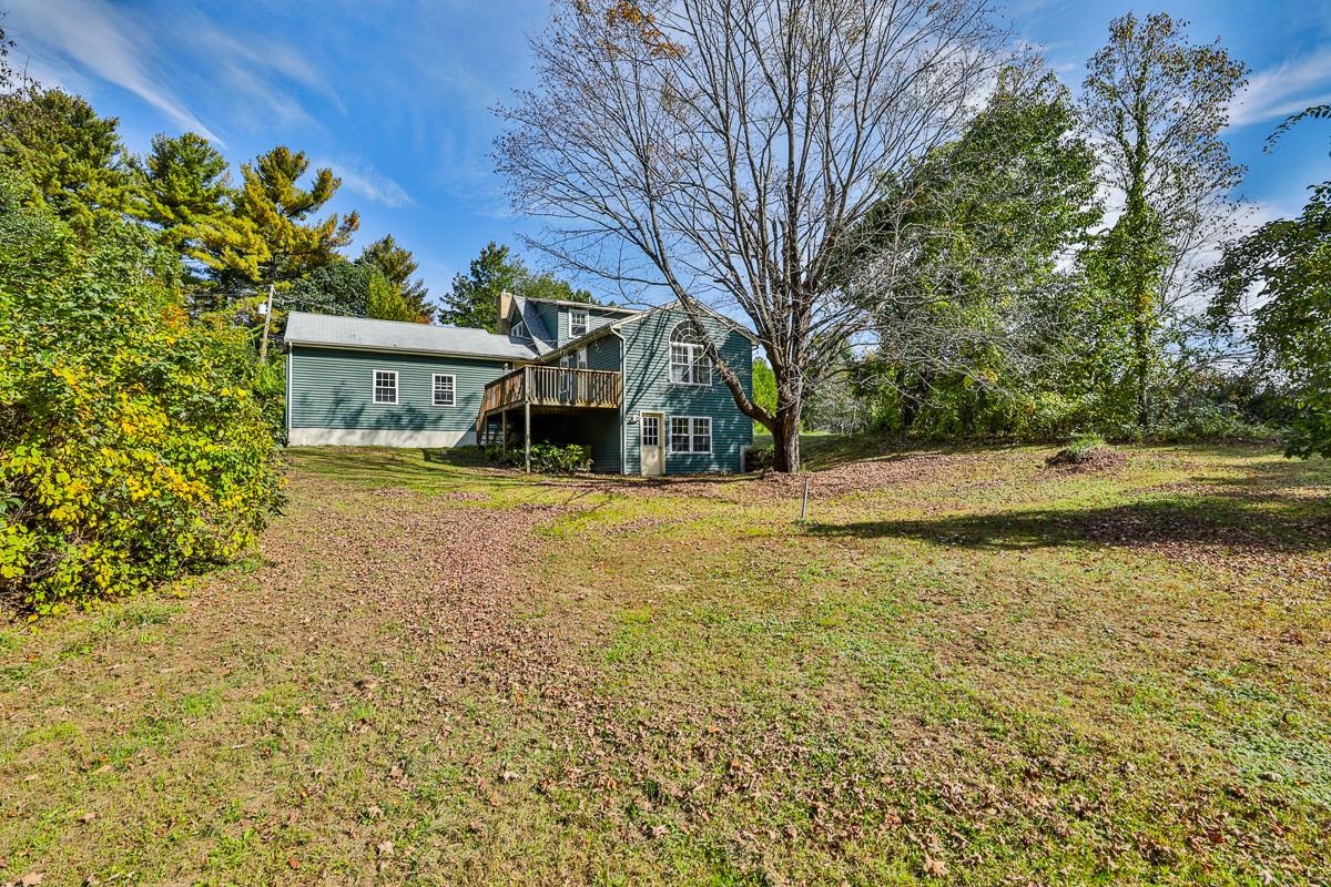 95 Chase Road Londonderry, NH 03053 - Photo 7 of 36