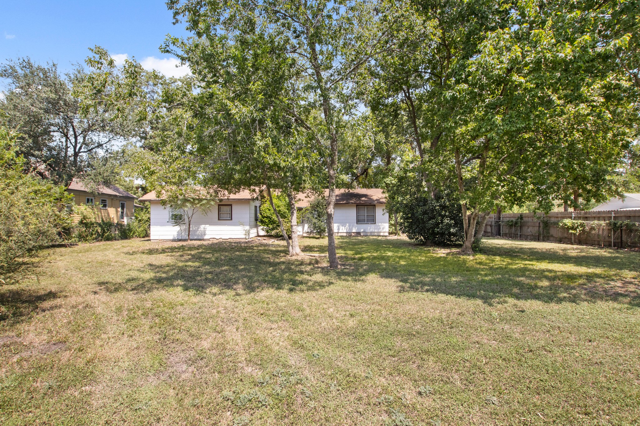 1007 Kimbro Street Taylor, TX 76574 - Photo 25 of 32