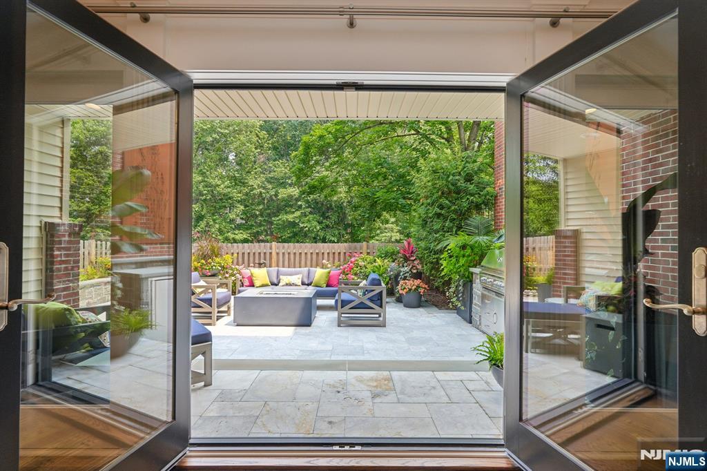 25 Daniel Court Ridgewood, NJ 07450 - Photo 33 of 42 Gallery Image 33