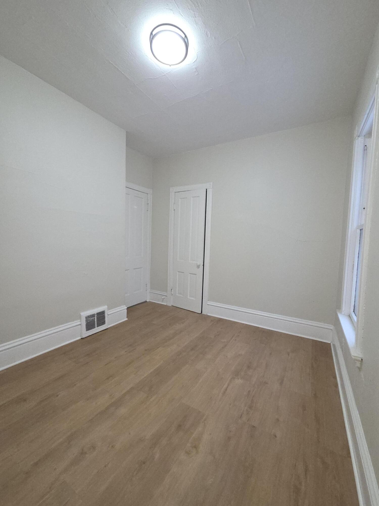 1035 South 33rd Street Milwaukee, WI 53215 - Photo 15 of 33 1000068052