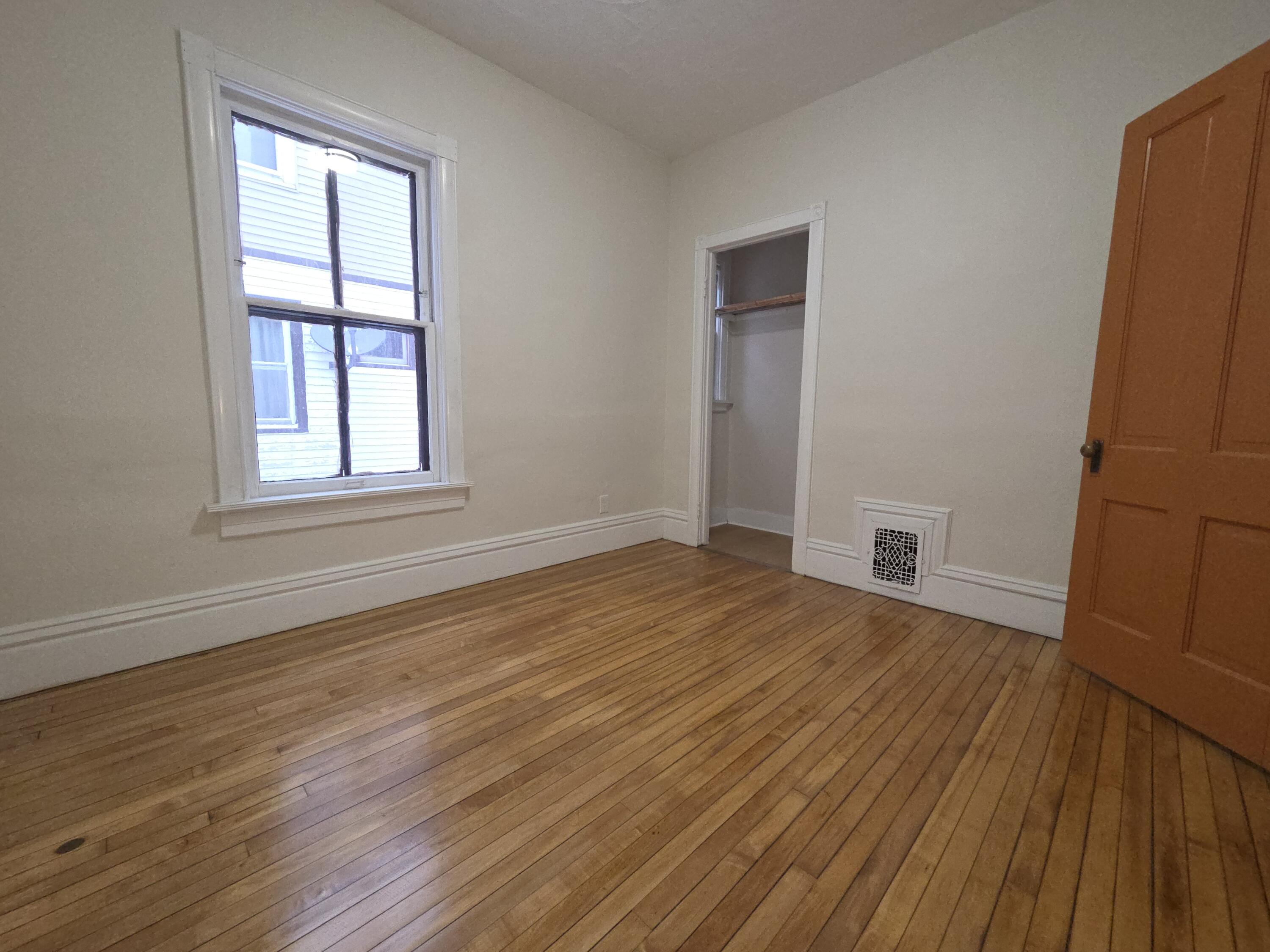 1035 South 33rd Street Milwaukee, WI 53215 - Photo 16 of 33 1000068050