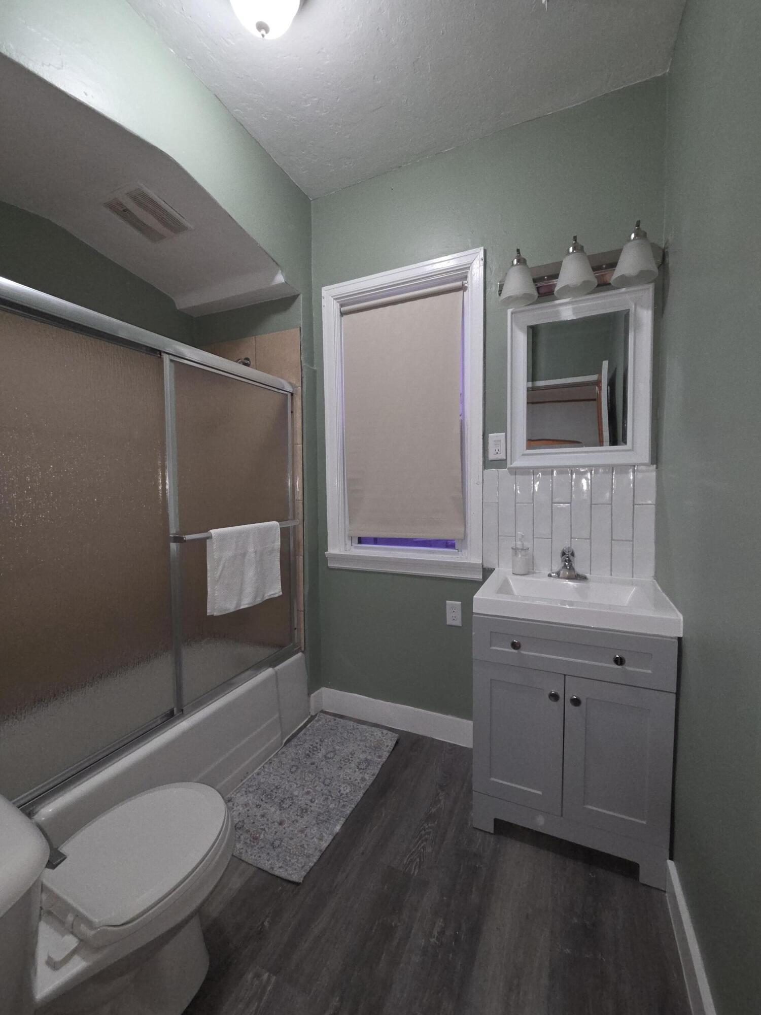 1035 South 33rd Street Milwaukee, WI 53215 - Photo 18 of 33 1000068045