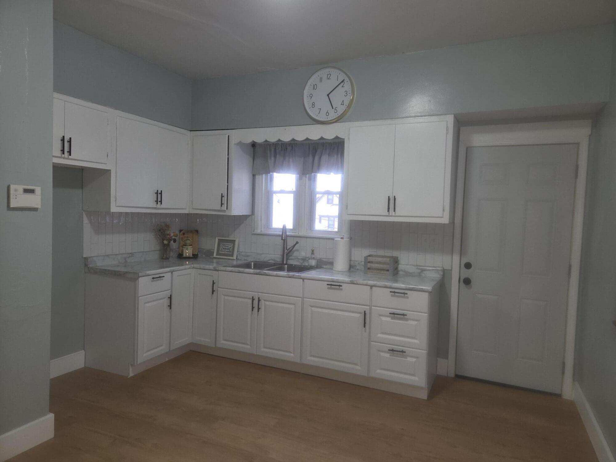 1035 South 33rd Street Milwaukee, WI 53215 - Photo 22 of 33 1000068038