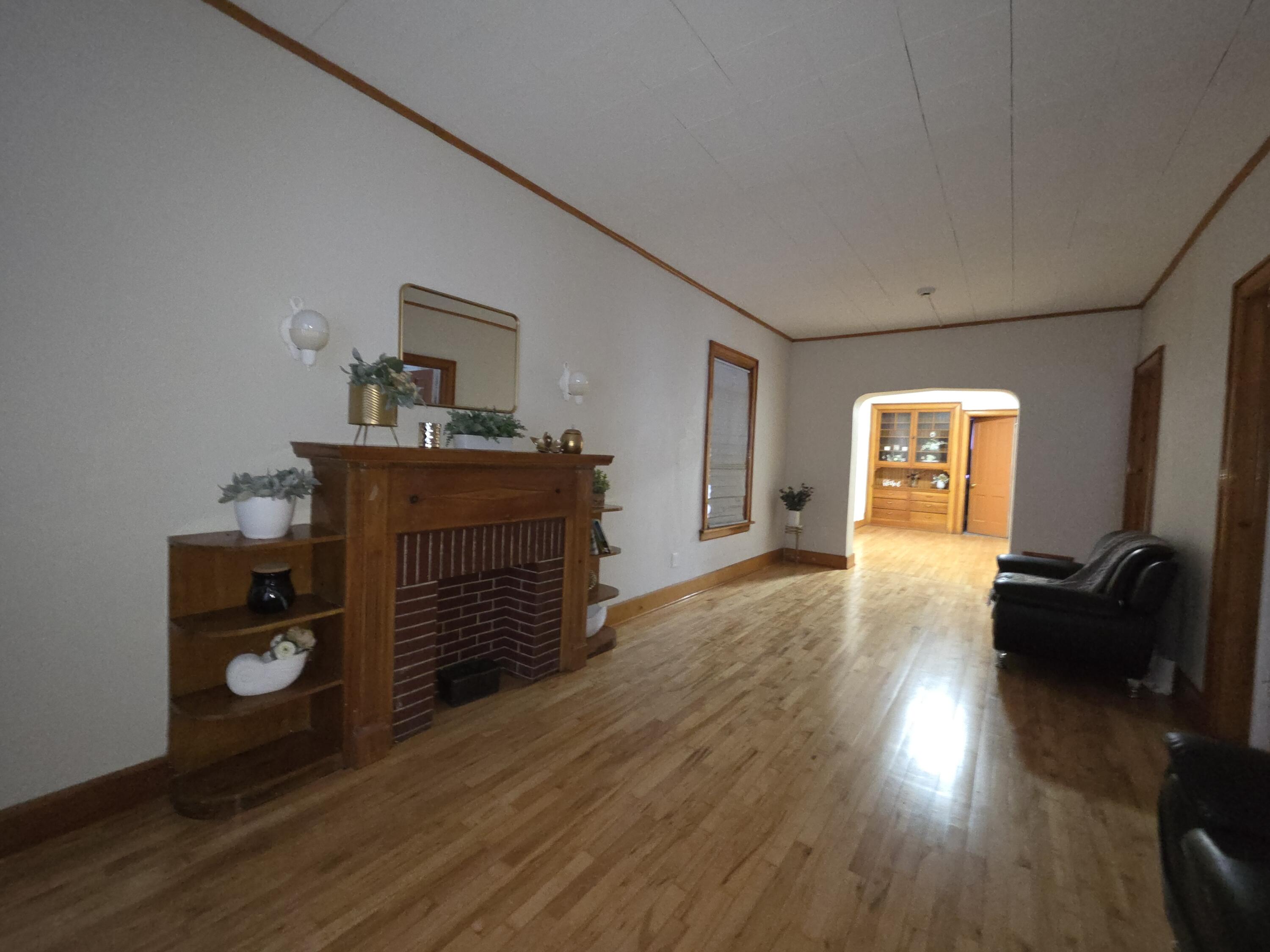 1035 South 33rd Street Milwaukee, WI 53215 - Photo 5 of 33 1000068071