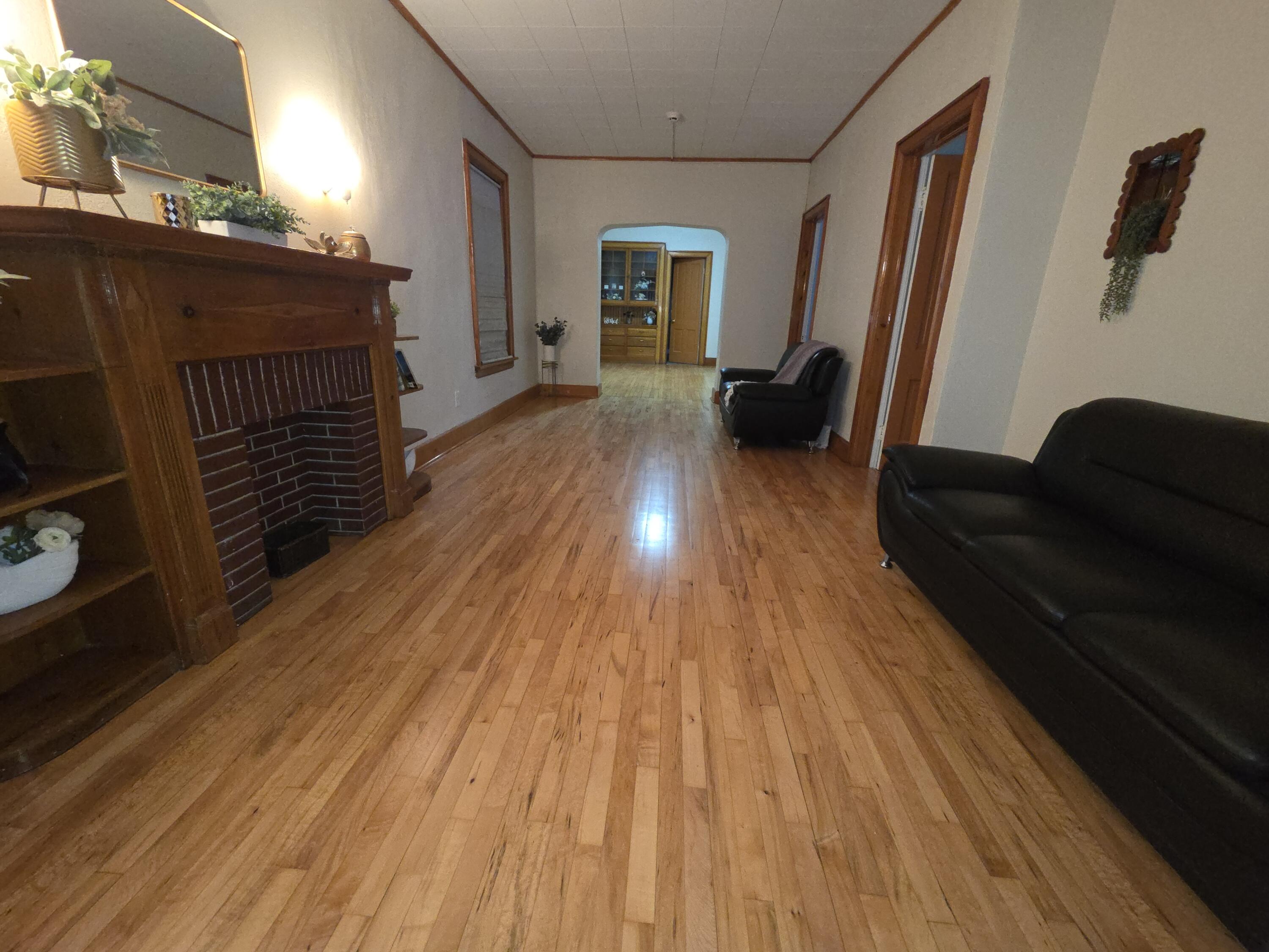1035 South 33rd Street Milwaukee, WI 53215 - Photo 7 of 33 1000068063