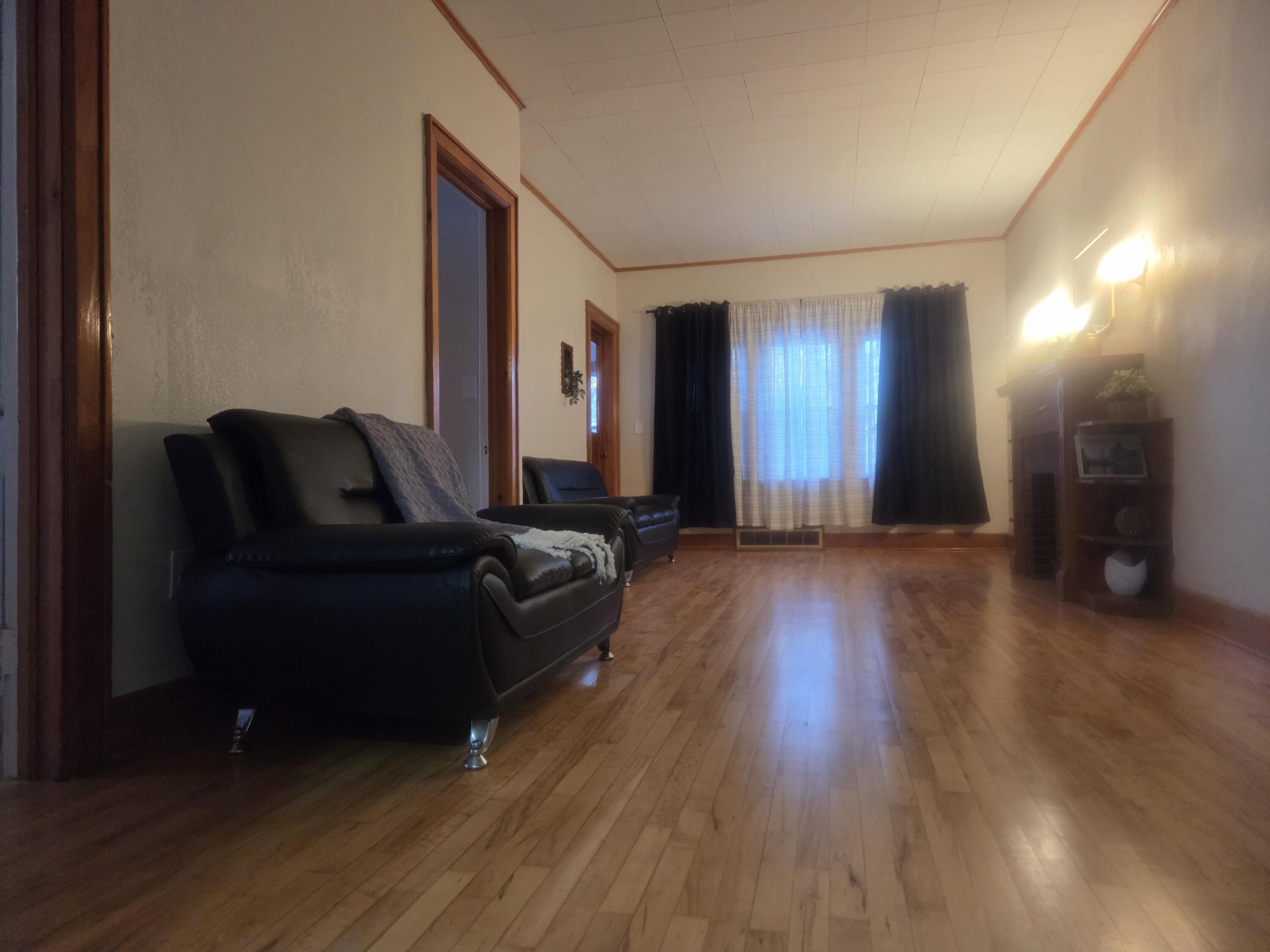 1035 South 33rd Street Milwaukee, WI 53215 - Photo 9 of 33 1000068251