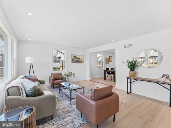 $469,900 | 300 West Holly Avenue, Oaklyn, NJ 08107