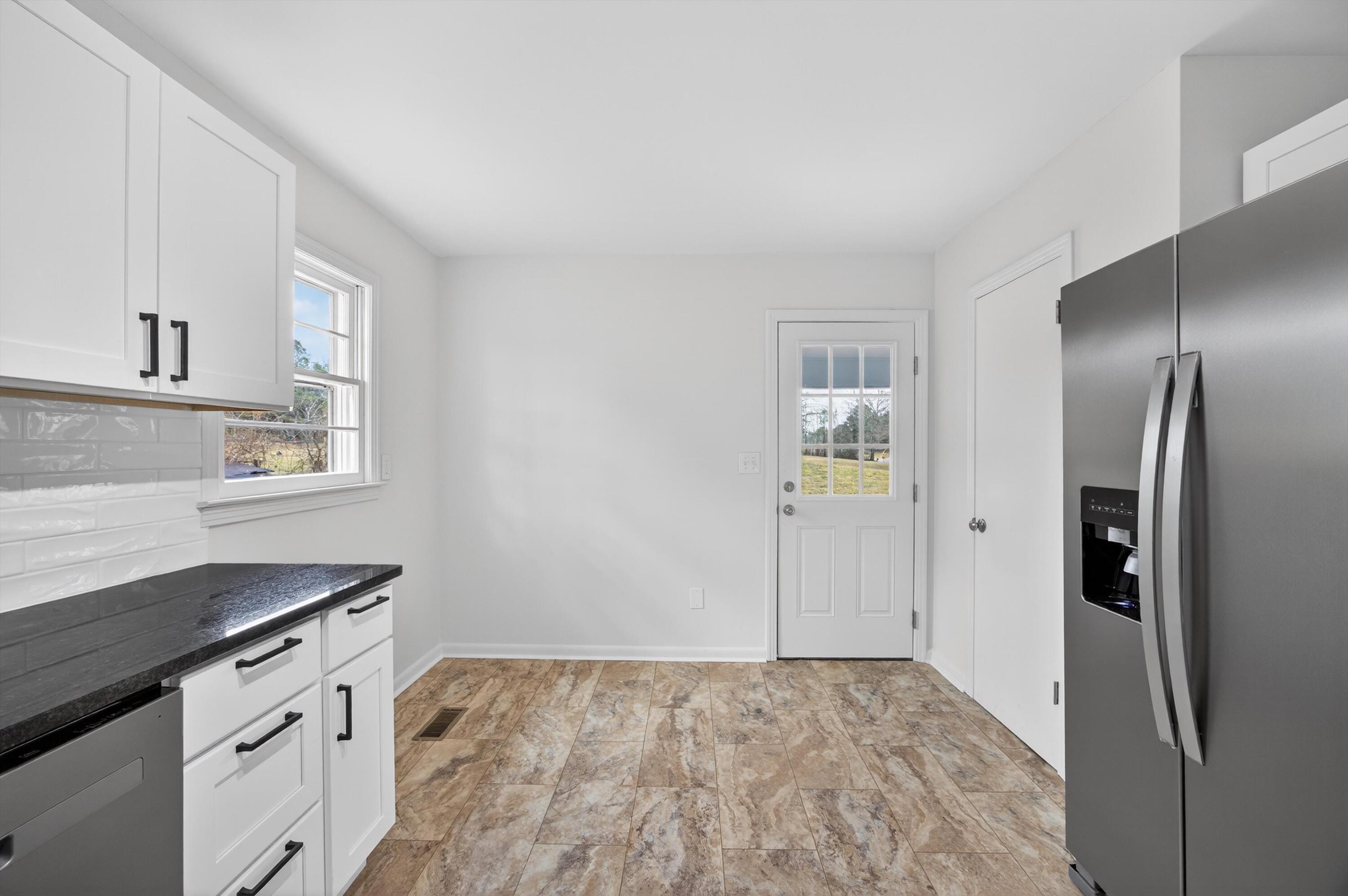 5220 Upper River Road Northeast Charleston, TN 37310 - Photo 6 of 25 13-090A3919