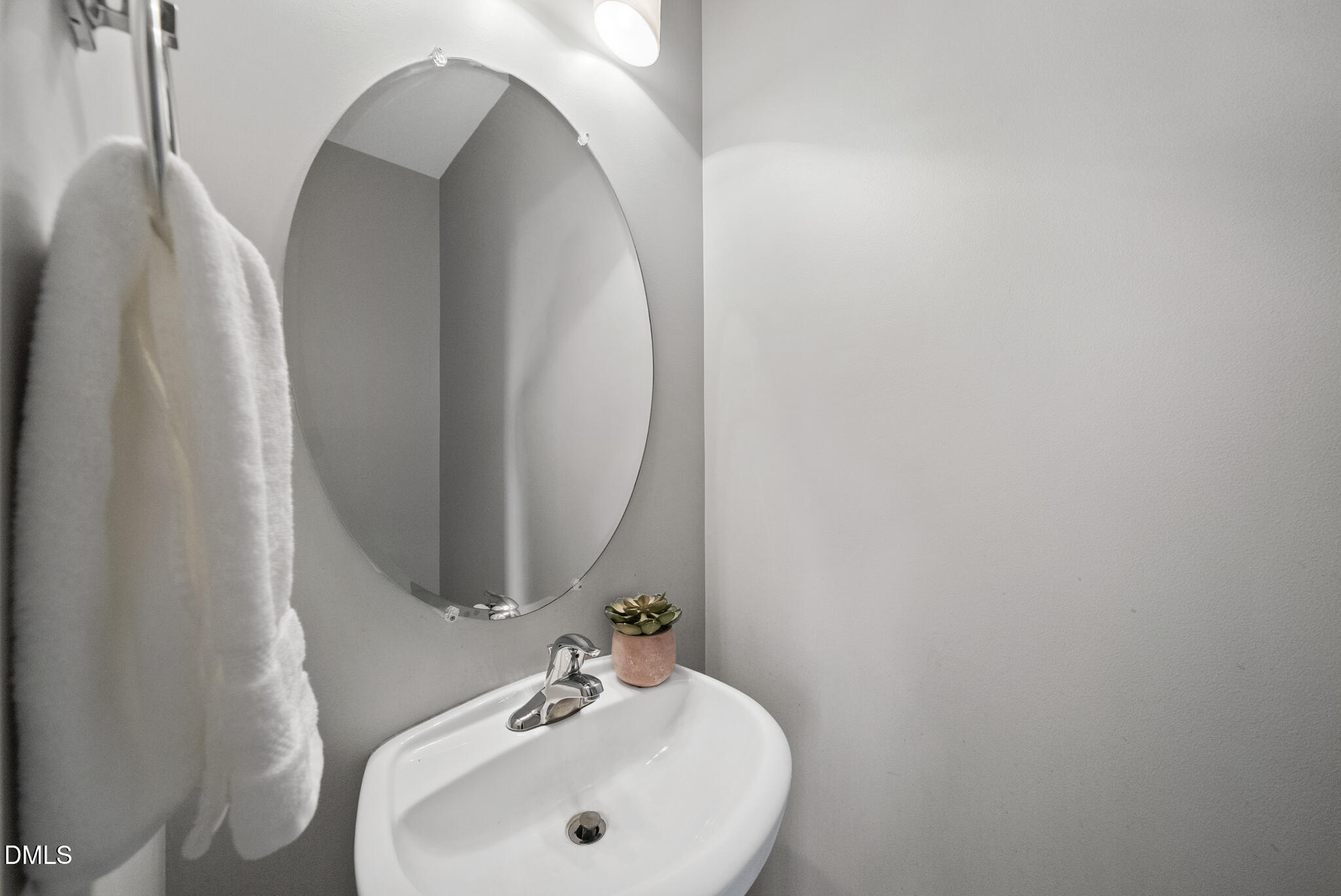 8041 Sycamore Hill Lane Raleigh, NC 27612 - Photo 24 of 28 DSC04901