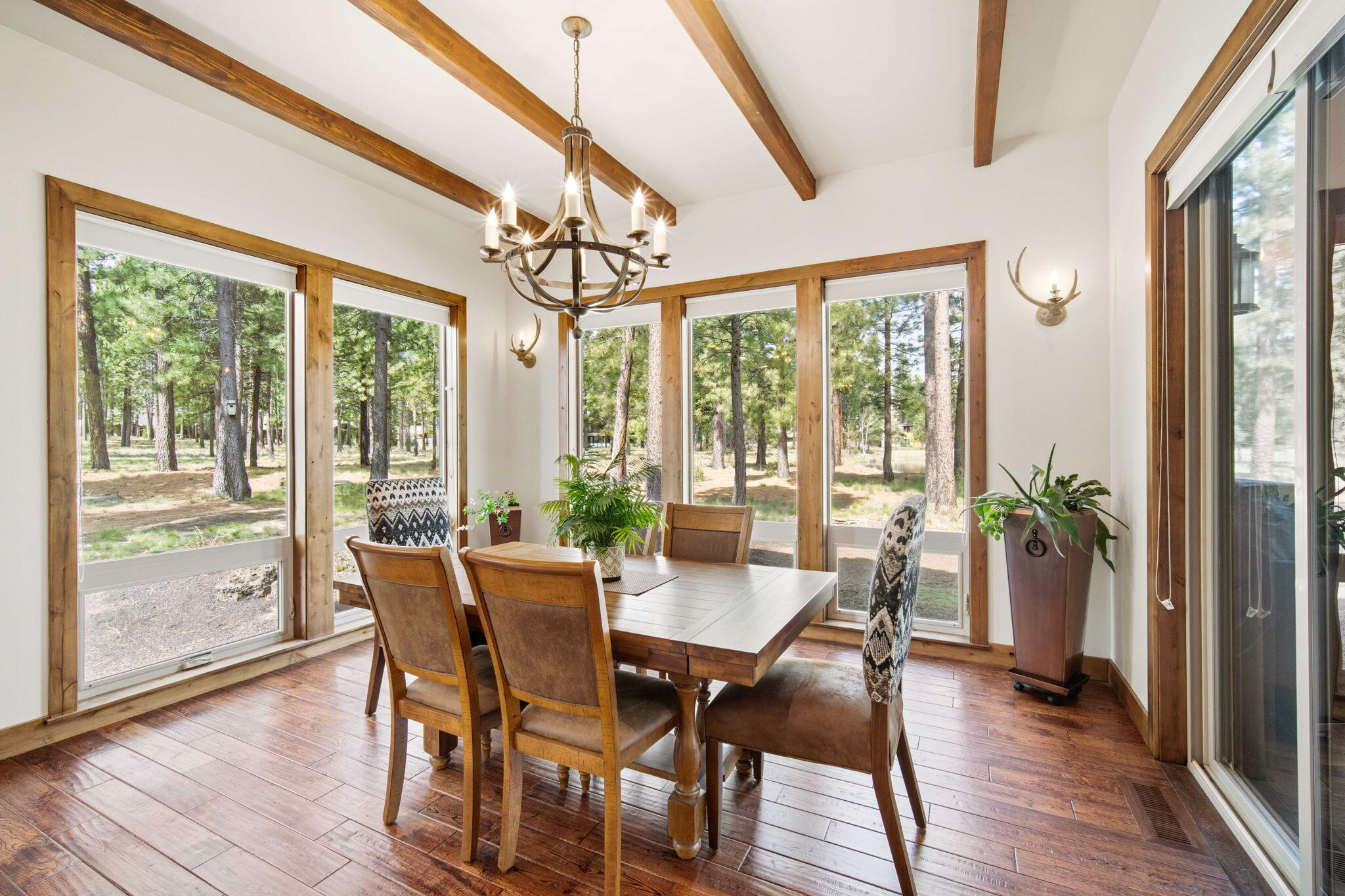 56328 Fireglass Loop Bend, OR 97707 - Photo 19 of 72 Light and bright dining area with lake views.