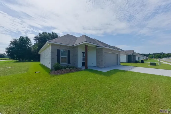 $1,795 | 101 Acoustic Lane, Carencro, LA 70520