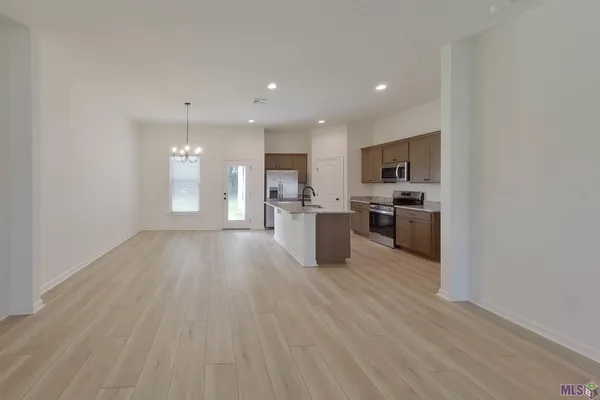 $1,795 | 101 Acoustic Lane, Carencro, LA 70520