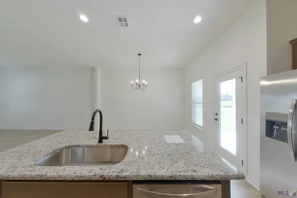 $1,795 | 101 Acoustic Lane, Carencro, LA 70520