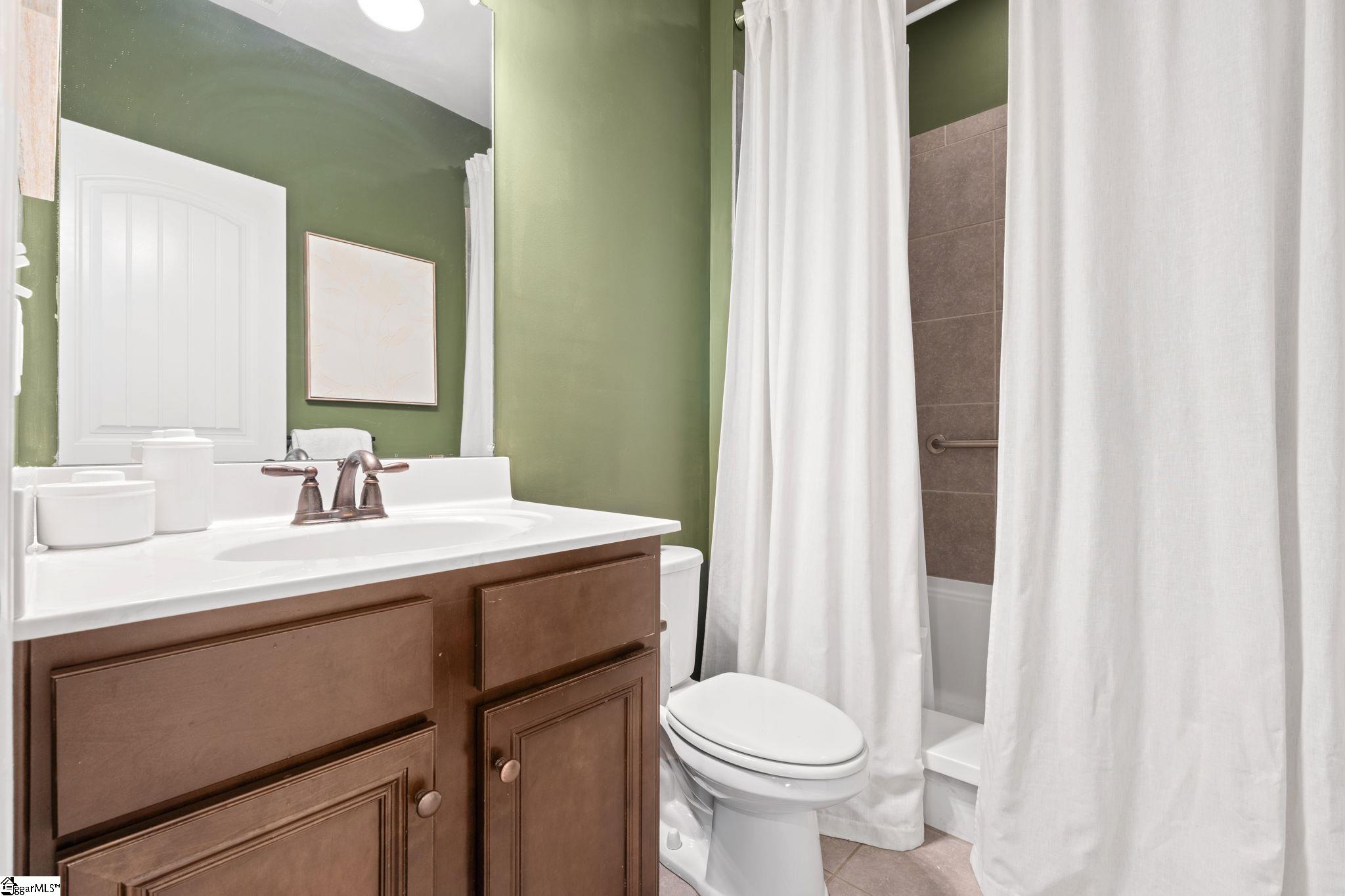 265 Delbourne Lane Greer, SC 29651 - Photo 23 of 47