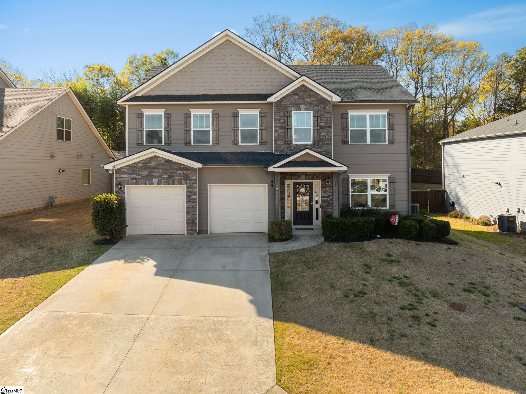 265 Delbourne Lane Greer, SC 29651 - Photo 3 of 47