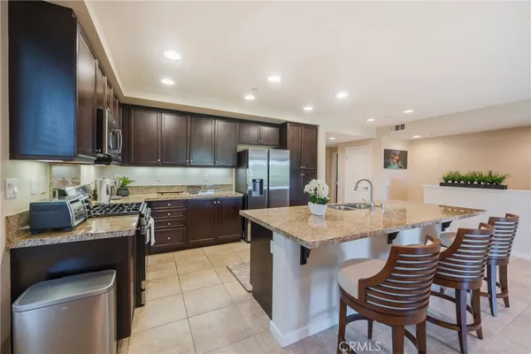 $1,150,000 | 81 Waldorf, Irvine, CA 92612