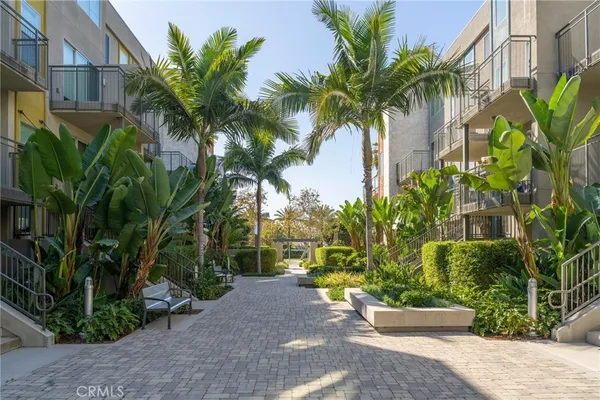 $1,150,000 | 81 Waldorf, Irvine, CA 92612