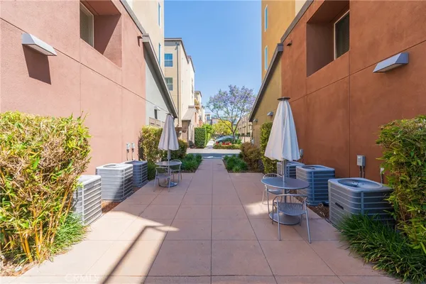 $1,150,000 | 81 Waldorf, Irvine, CA 92612