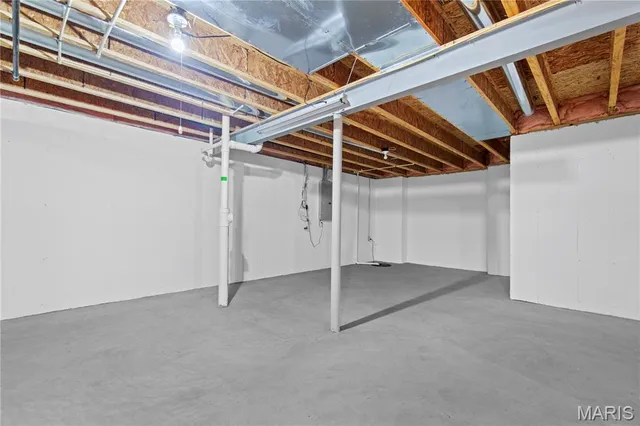 $469,000 | 625 Aspen Trace Drive, St. Peters, MO 63376