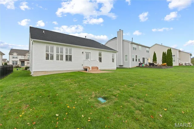 $469,000 | 625 Aspen Trace Drive, St. Peters, MO 63376