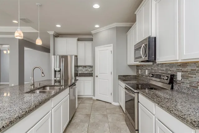 $460,000 | 13637 Blythewood Drive, Spring Hill, FL 34609