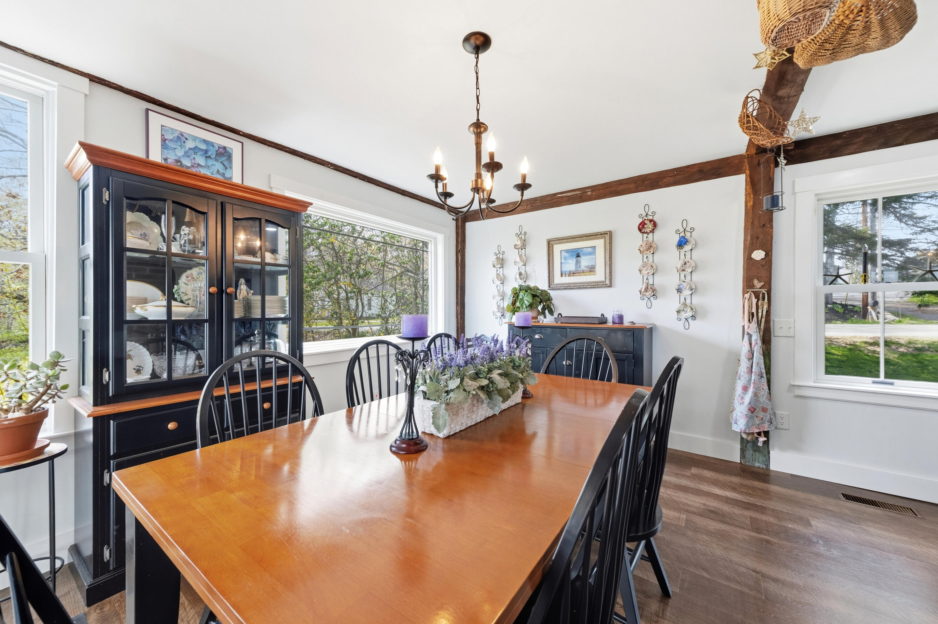 1046 Dutch Neck Road Waldoboro, ME 04572 - Photo 8 of 64 Dining area