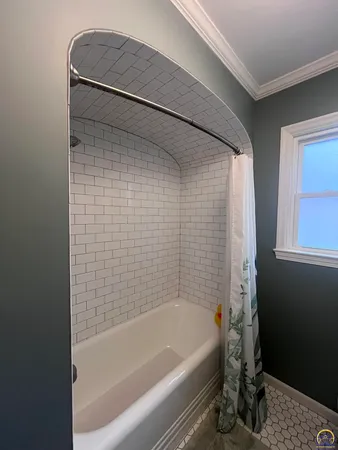 $240,000 | 1514 Southwest Oakley Avenue, Topeka, KS 66604