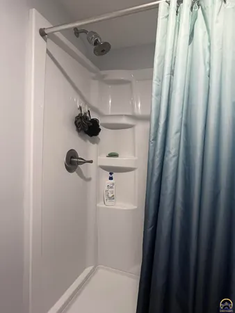 $240,000 | 1514 Southwest Oakley Avenue, Topeka, KS 66604