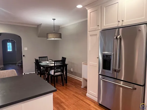 $240,000 | 1514 Southwest Oakley Avenue, Topeka, KS 66604