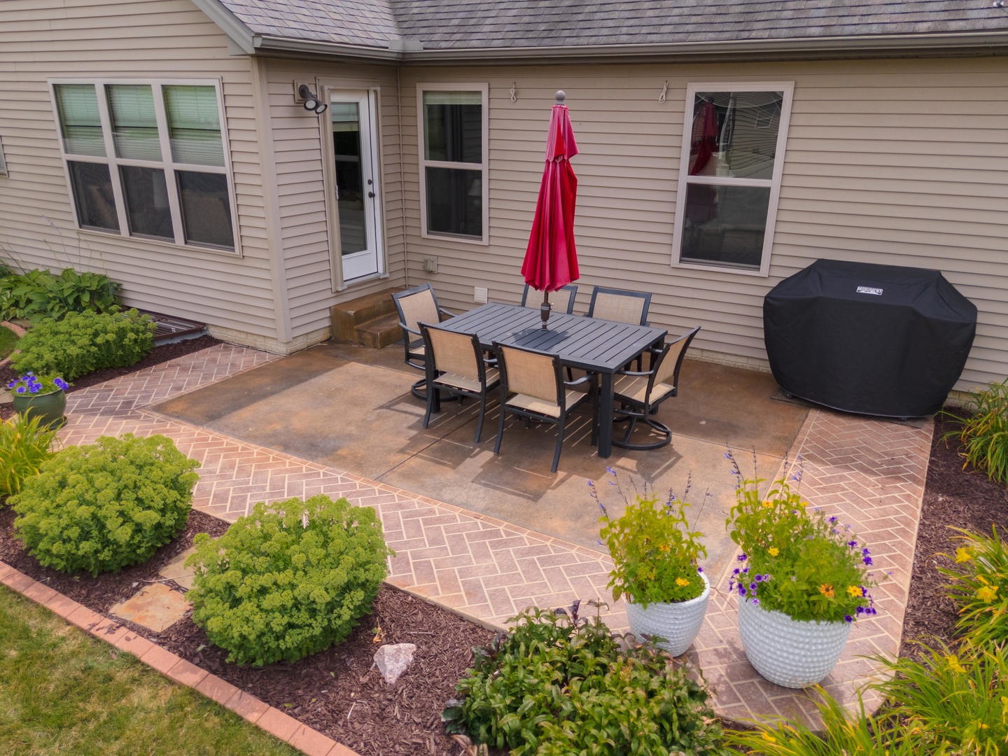 2610 Shepard Road Normal, IL 61761 - Photo 39 of 46 a view of a lounge chairs in back yard of the house