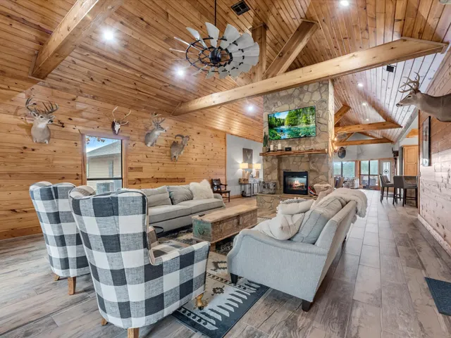 $2,900,000 | 5475 Old Bonner Road, Lufkin, TX 75904