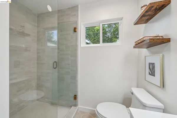 $895,000 | 3056 Roxbury Avenue, Oakland, CA 94605