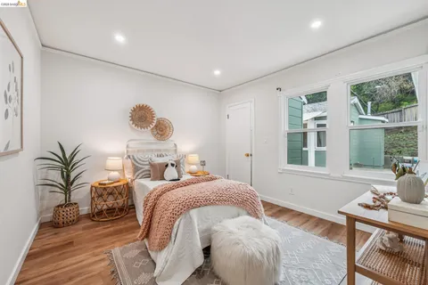 $895,000 | 3056 Roxbury Avenue, Oakland, CA 94605